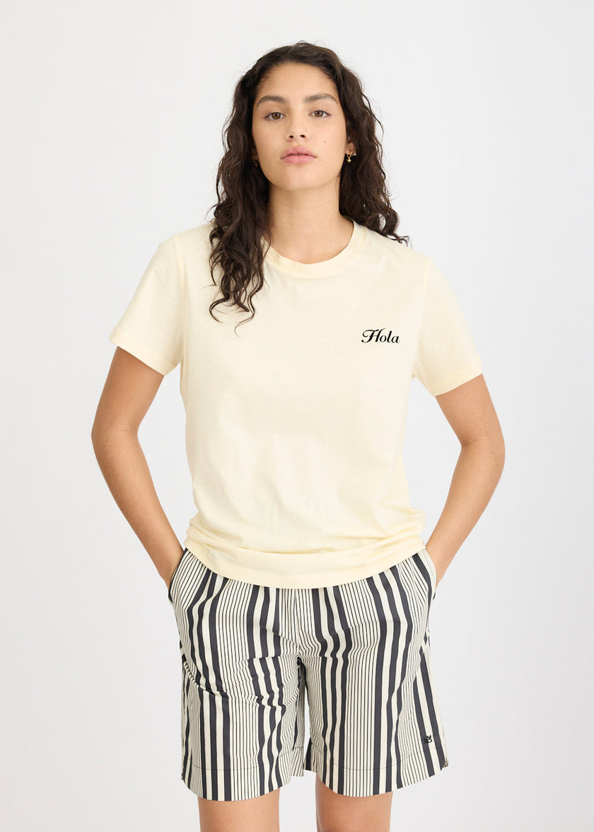 Hola Tee - Birch + Black Hola (Flocking)