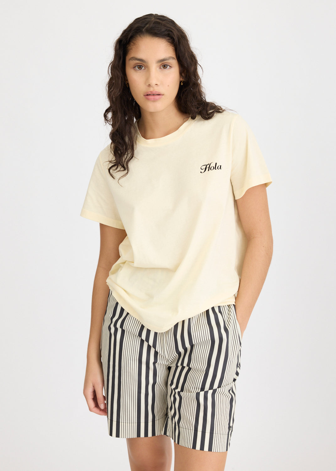 Hola Tee - Birch + Black Hola (Flocking)