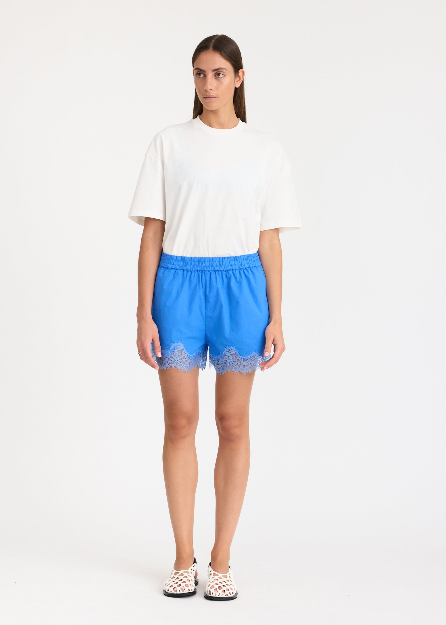LMND Oversize Tee with curved hem + Embroidery