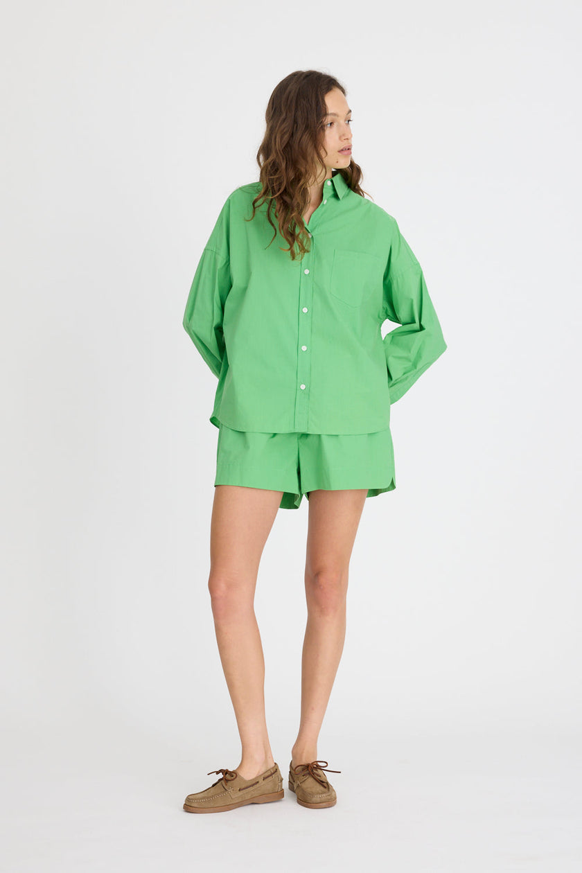 Light verde cotton Chiara button-up shirt and matching shorts with relaxed fit