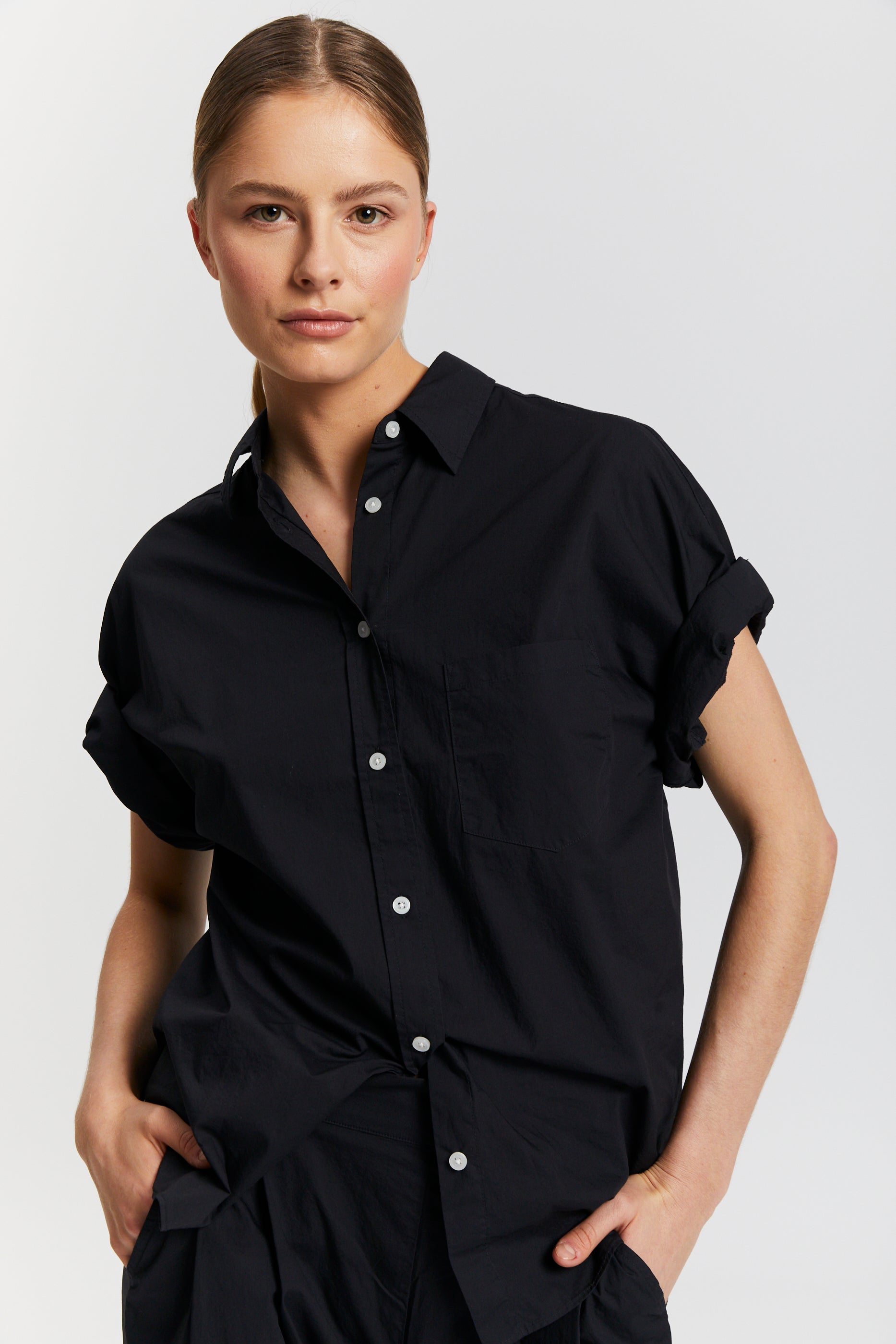 The Chiara Short Sleeve Shirt - Black - Apparel