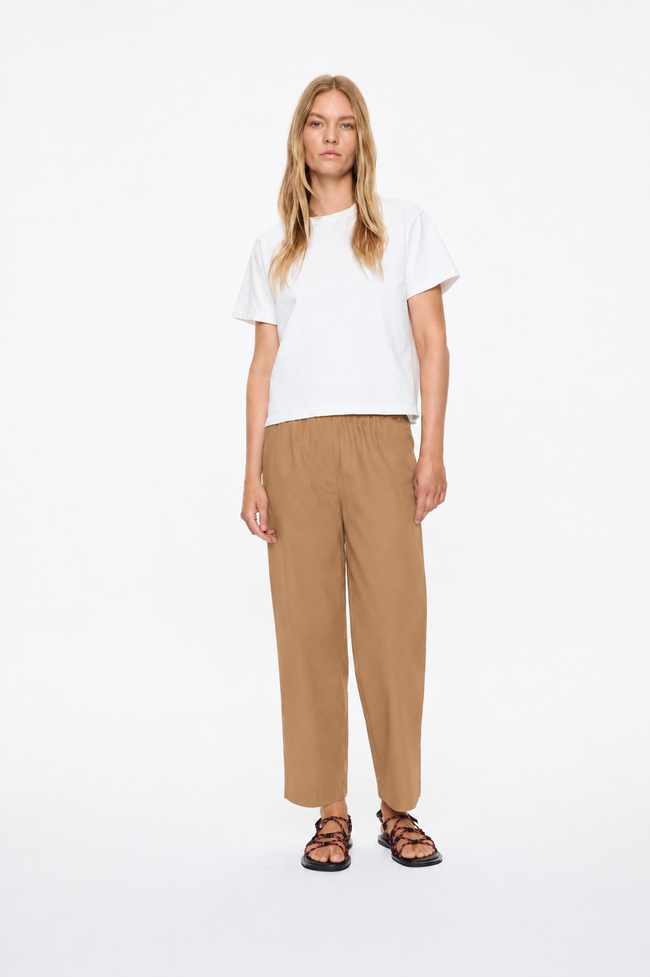 Mimi Cropped Straight Leg Pant Toffee