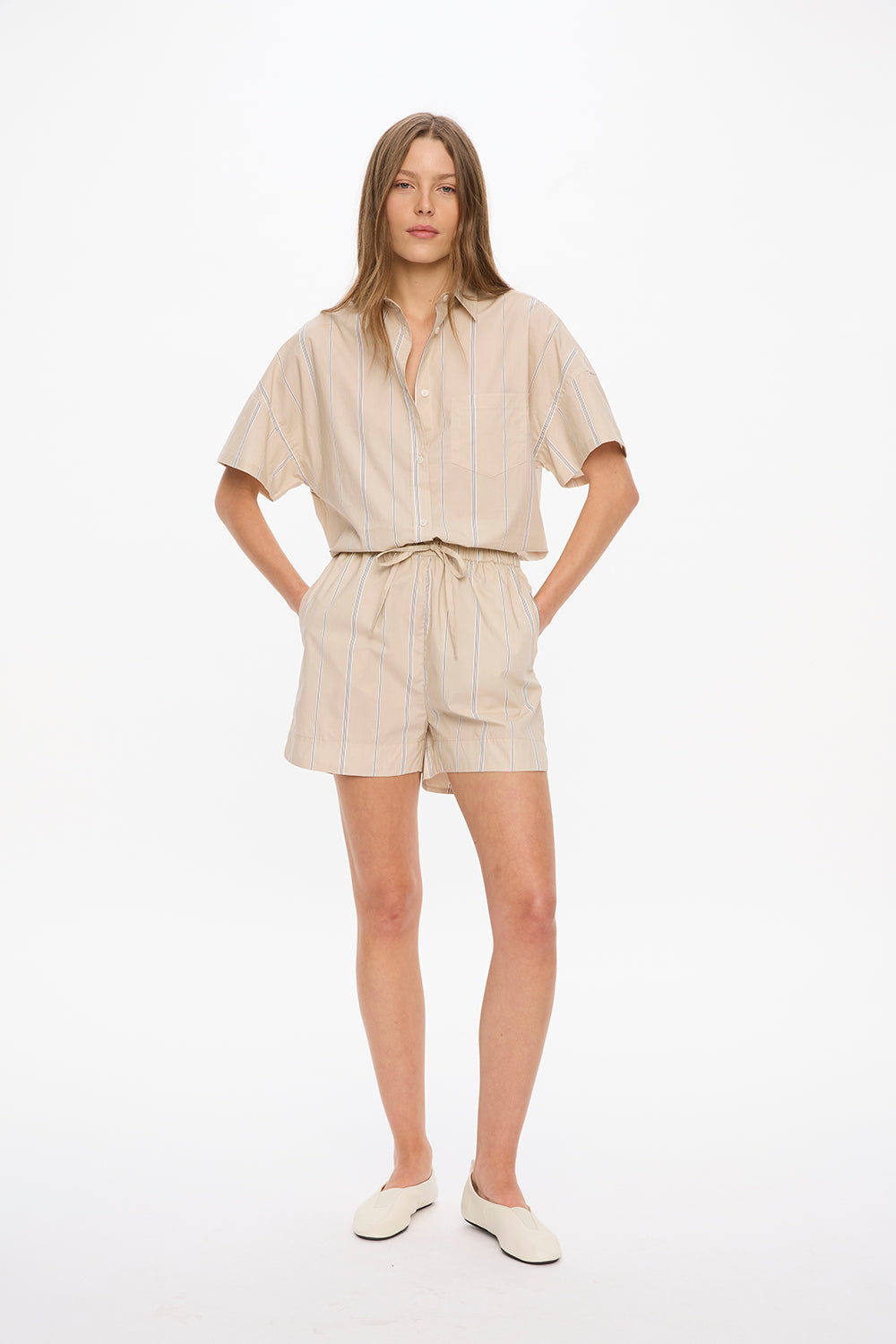 Mara Classic Drawstring Shorts	- Sand Dune/Toffee/White/Navy