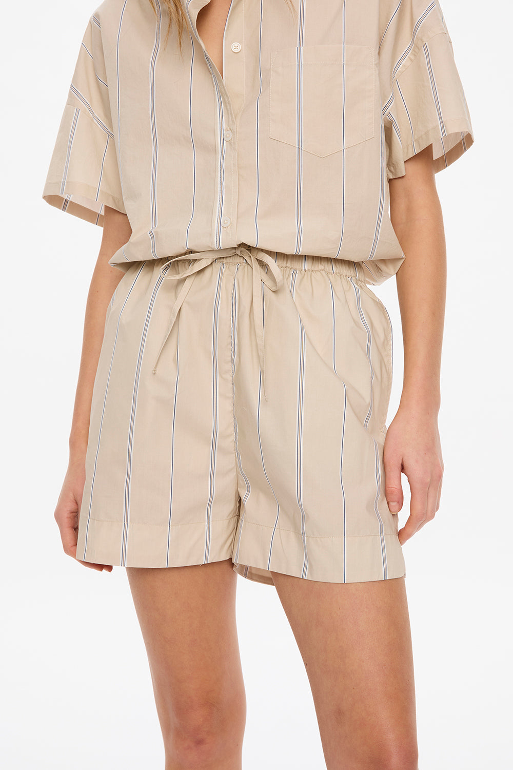 Mara Classic Drawstring Shorts	- Sand Dune/Toffee/White/Navy