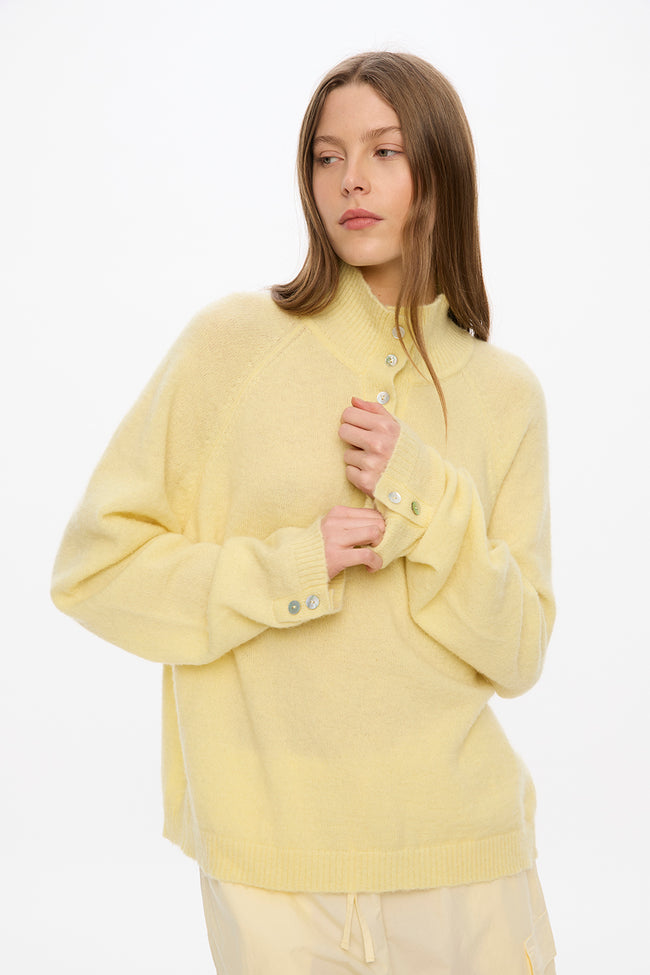 Raglan Knit with Buttons - Limoncello