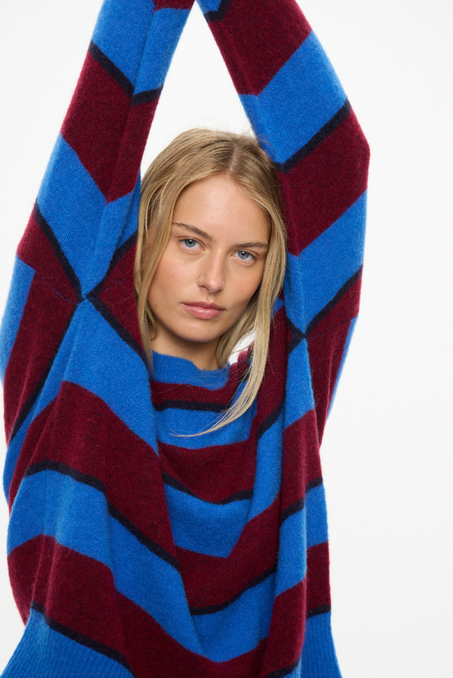 Dakota Knit Ink Blue/Sangria/Navy Stripe